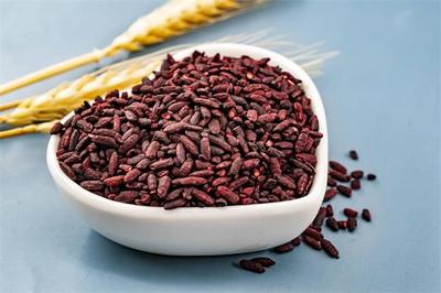 除了喝茶,納豆紅曲膠囊也可降脂